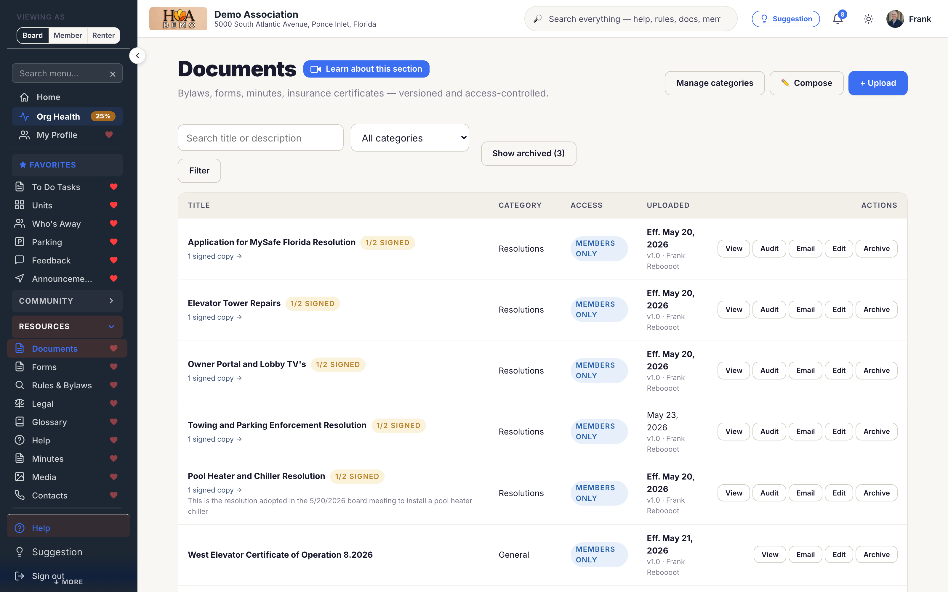 Document storage in SoShiny, with categories and e-signature status